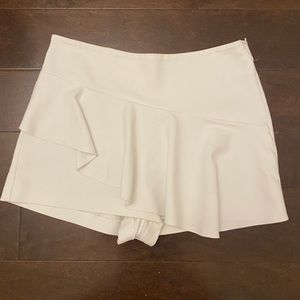 White ruffle Zara skirt
